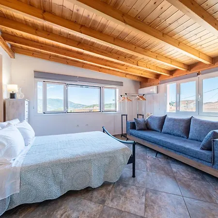 Violas Agios Matthaios (Corfu)