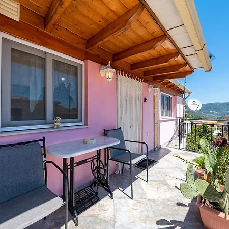 Violas * Ágios Matthaíos